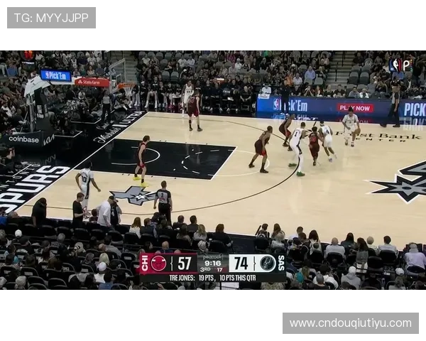 NBA斗球直播在线直播多角度切换，全面解析比赛精彩瞬间